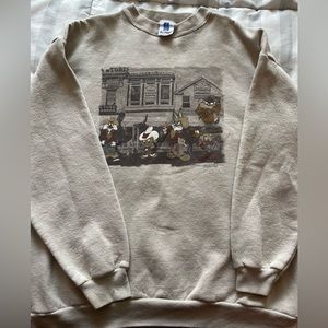 Looney Tunes Six Flags (Warner Brothers) 1997 pull over sweat shirt.
